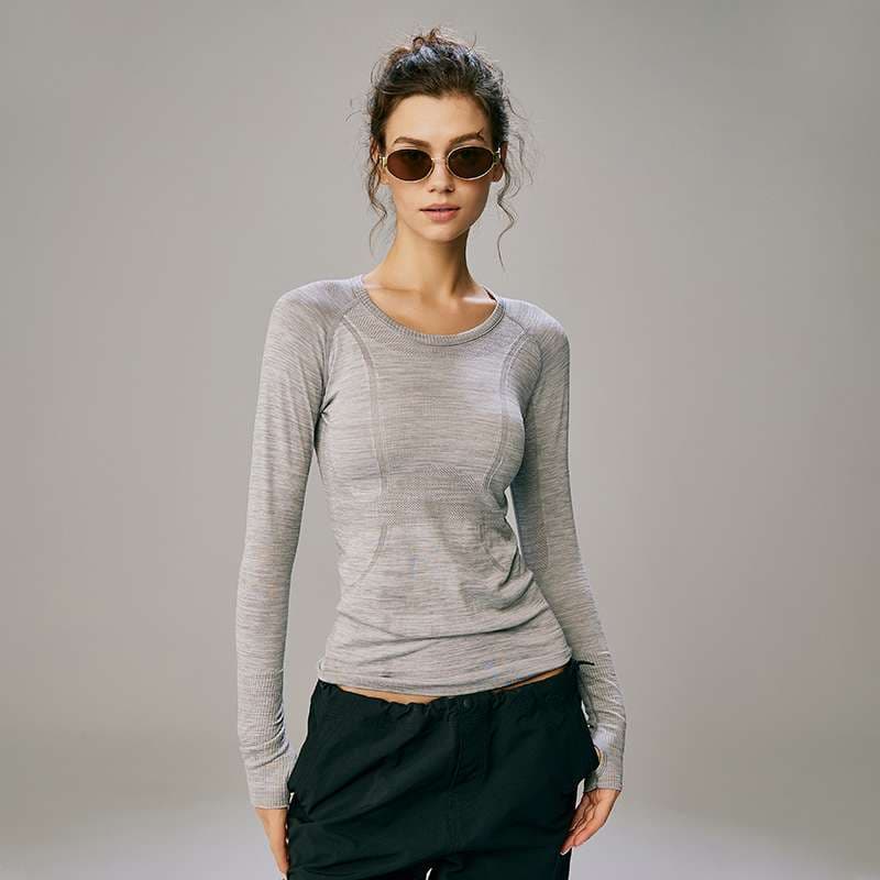 ロングTシャツ　しなやかフィットアスリートトップス