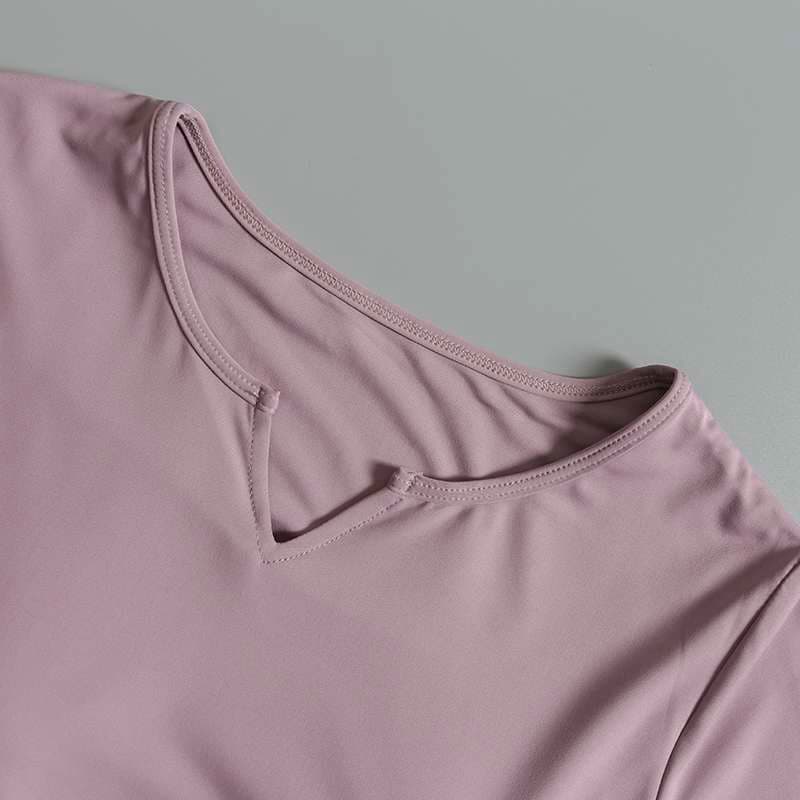 Tシャツ　しなやかフィットVネック半袖シャツ