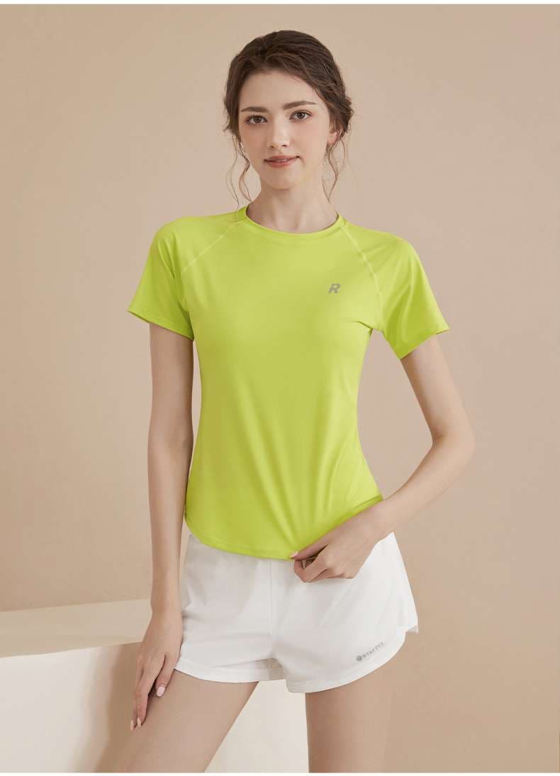 Tシャツ　 スタイリッシュスポーツTシャツ