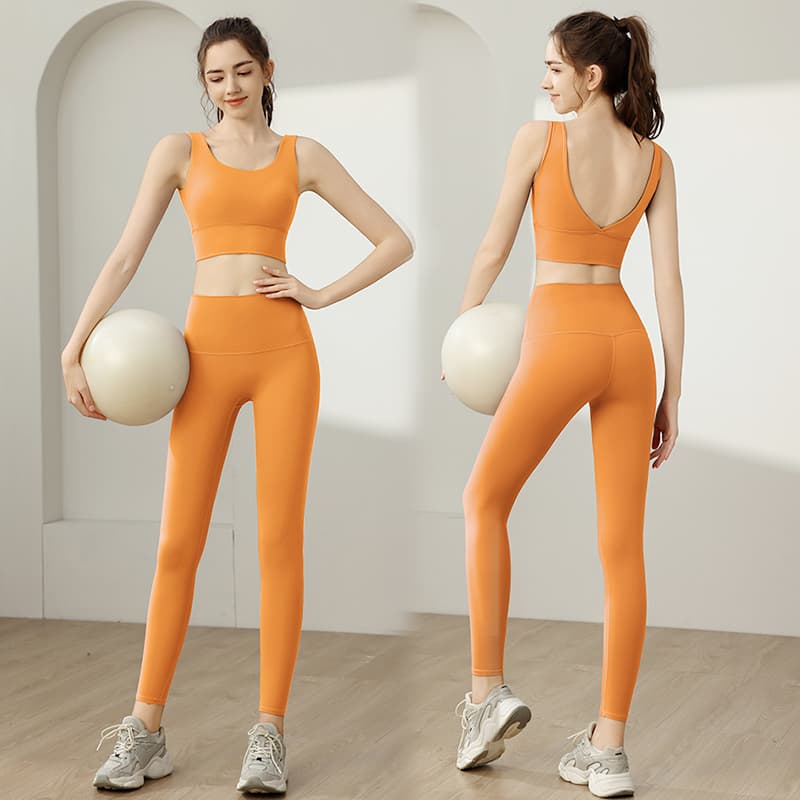 セットアップ　シームレス フィットスポーツセットアップ