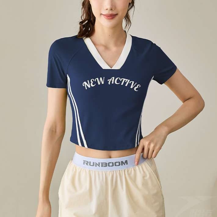 Tシャツ　アクティブスタイルクロップトップス