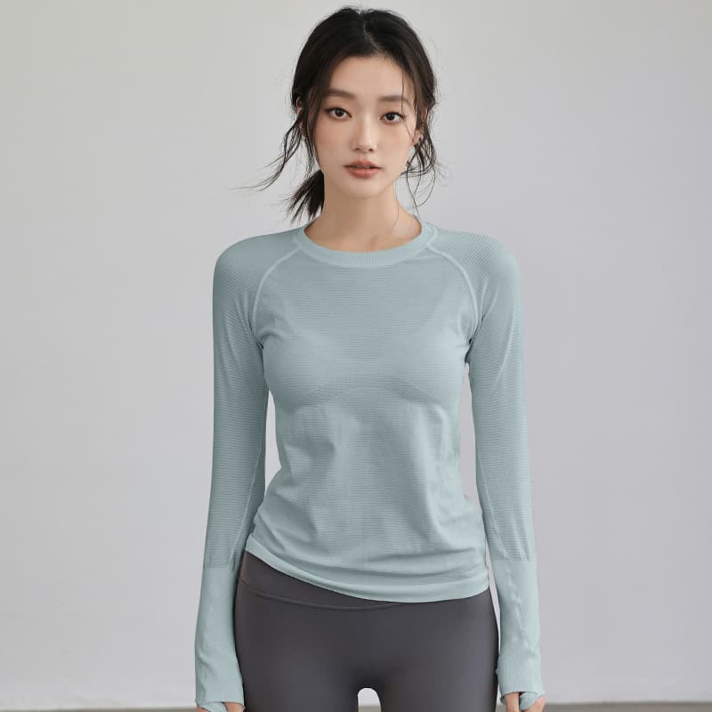 ロングTシャツ　スタイリッシュフィットネスロングTシャツ