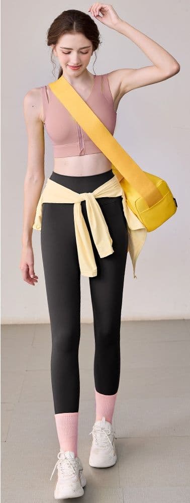 セットアップ　レディーススポーツウェア 前ジップ付き二重肩紐スポーツブラセット