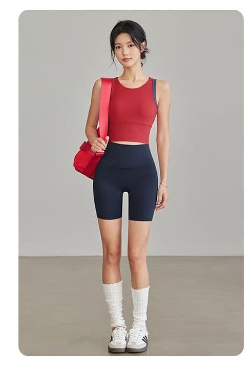 セットアップ　レディーススポーツウェア美姿勢サポート スポーツセットアップ