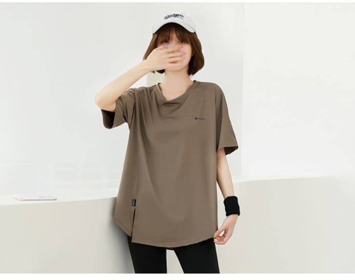 Tシャツ　レディーススポーツウェア リラックスシルエット ゆったりフィットＴシャツ