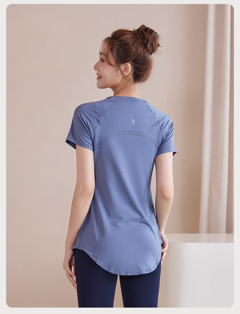 Tシャツ　レディーススポーツウェア なめらか曲線 吸汗速乾トップス