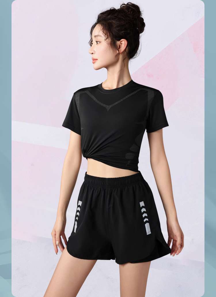 ショートパンツ　アクティブフィット ランニングショーツ