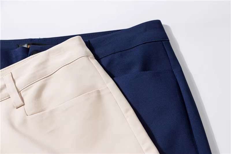 ロングパンツ　すっきりシルエットストレートパンツ