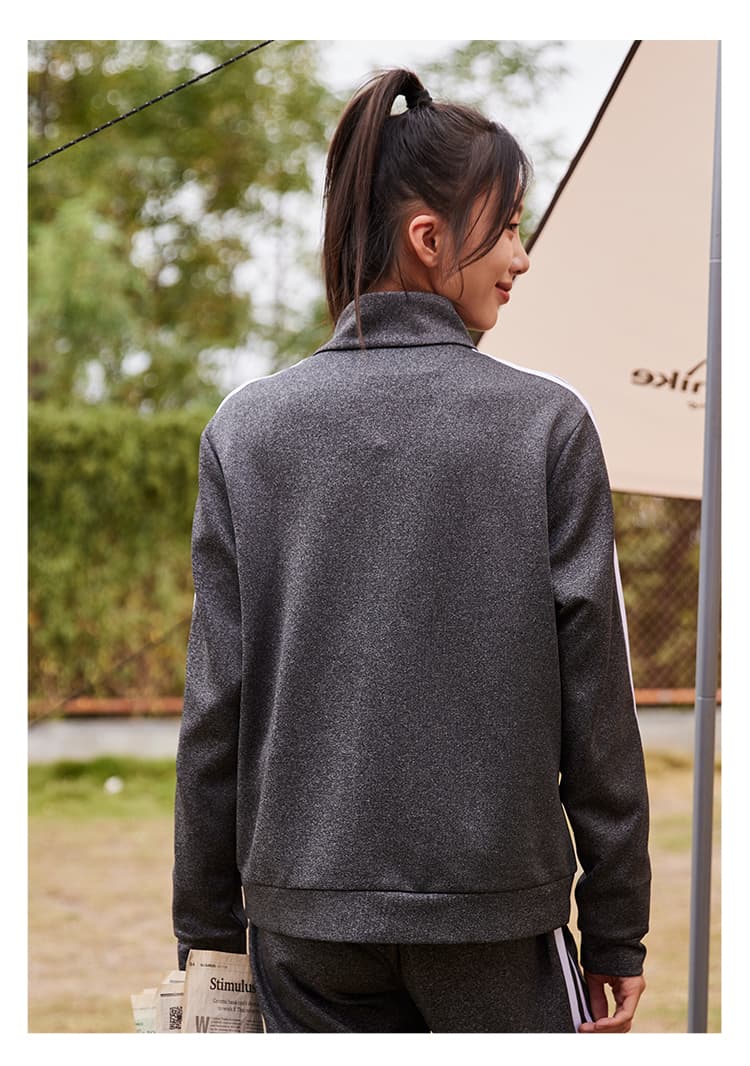 セットアップ　スタイリッシュトラックスーツセットアップ