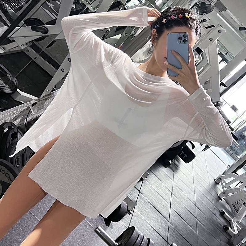 ロングTシャツ　ゆったりフィットスポーツ長袖ワンピース