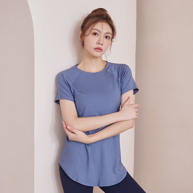 Tシャツ　レディーススポーツウェア なめらか曲線 吸汗速乾トップス