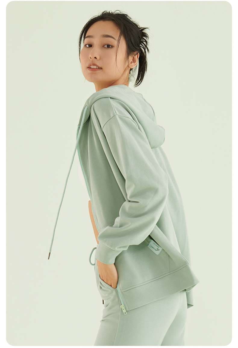 セットアップ　快適スポーツパーカー＆パンツセット