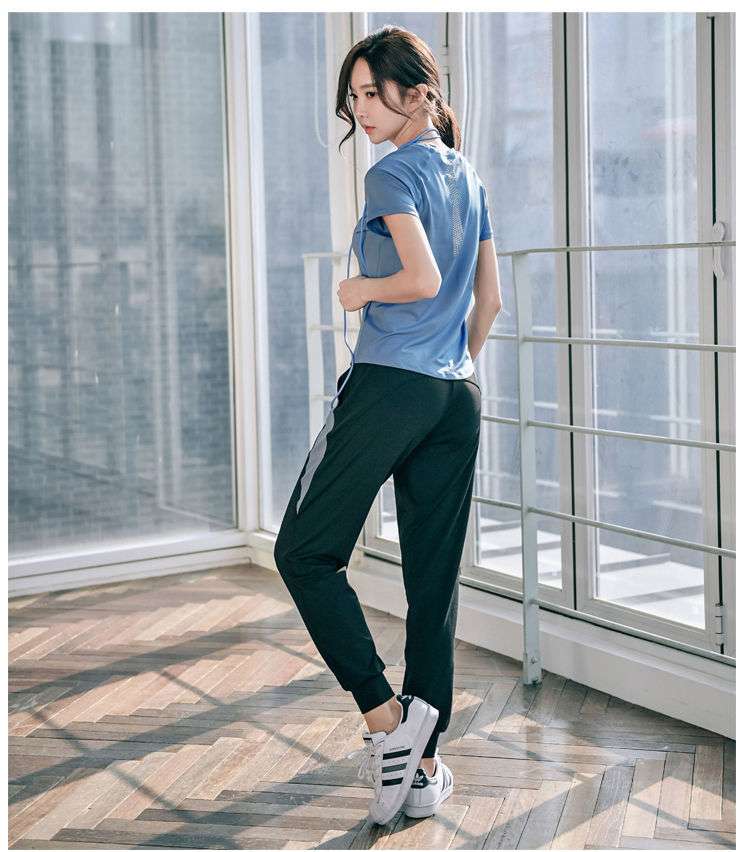 セットアップ　スポーティー長袖シャツ＆美シルエットパンツ　ツーピースセット