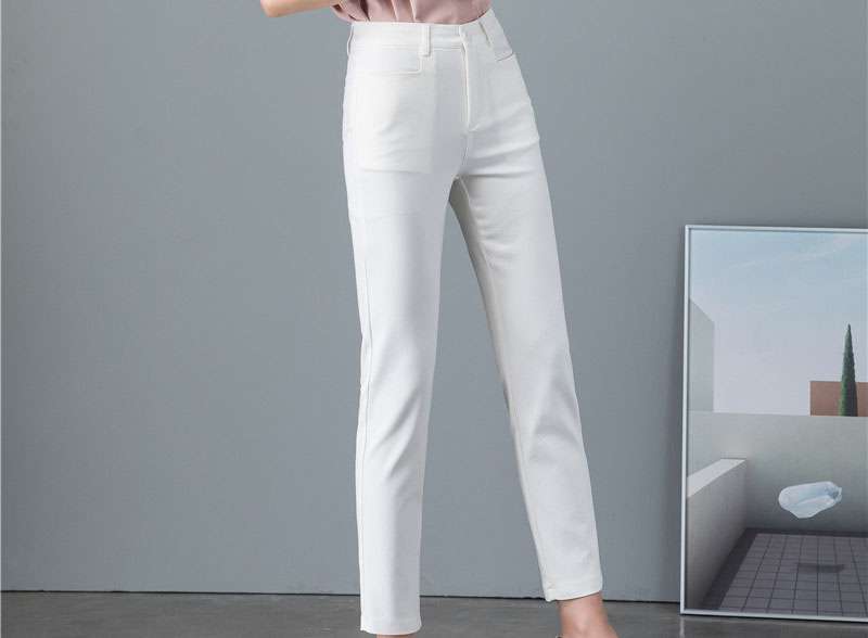 ロングパンツ　すっきりシルエットストレートパンツ