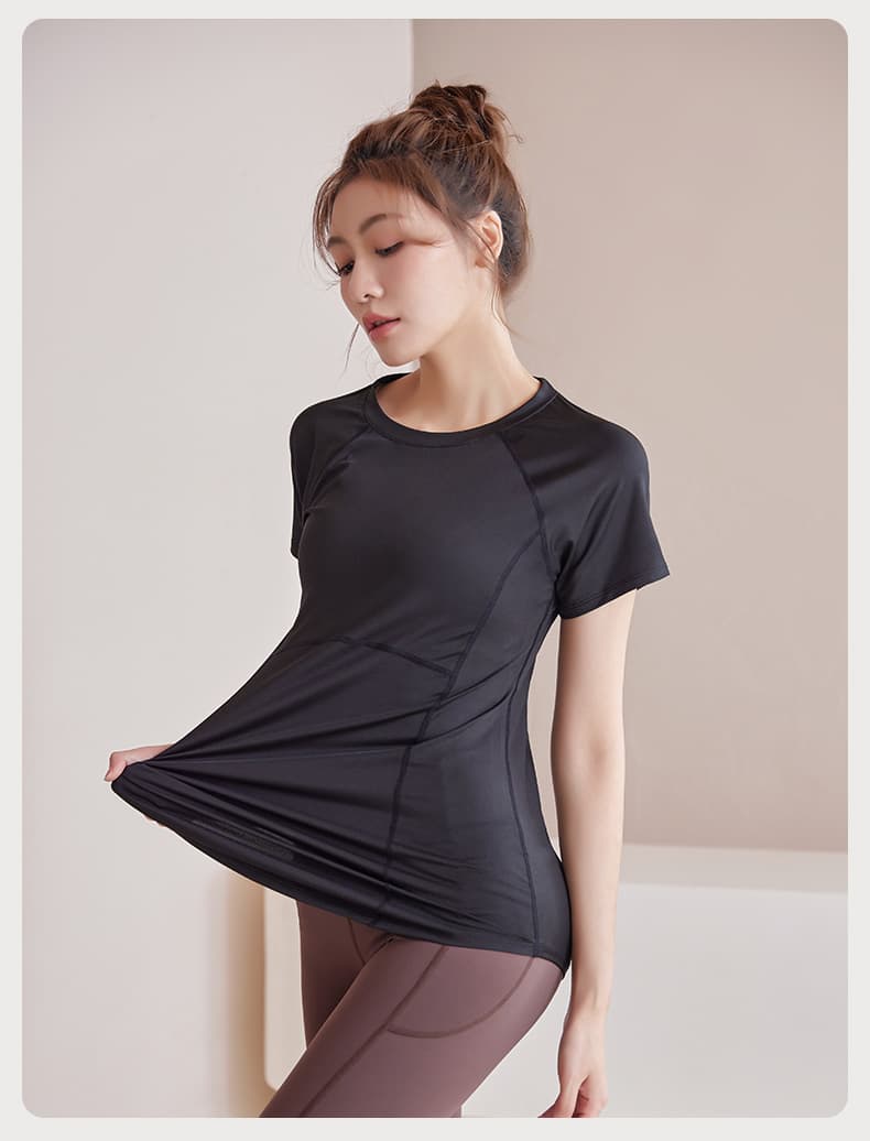 Tシャツ　レディーススポーツウェア なめらか曲線 吸汗速乾トップス