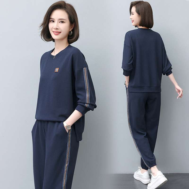 セットアップ　ゆったりカジュアルスポーツウェアセット