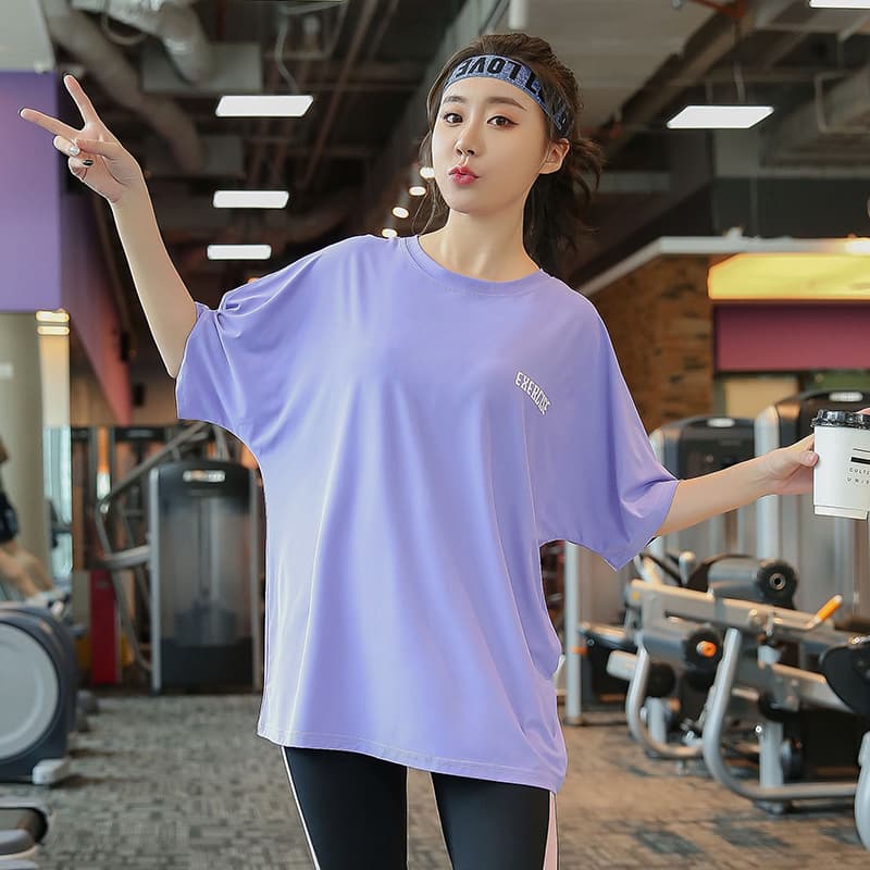 Tシャツ　レディーススポーツウェア 背面ロゴ入り運動快適ゆったりシャツ