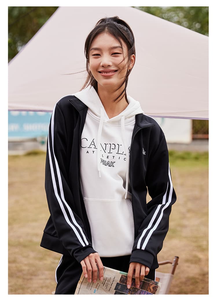 セットアップ　スタイリッシュトラックスーツセットアップ