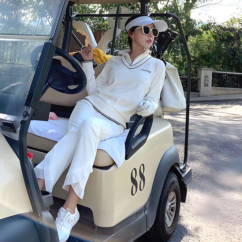 ロングTシャツ　ゴルフ向け優雅なVネックニットトップス