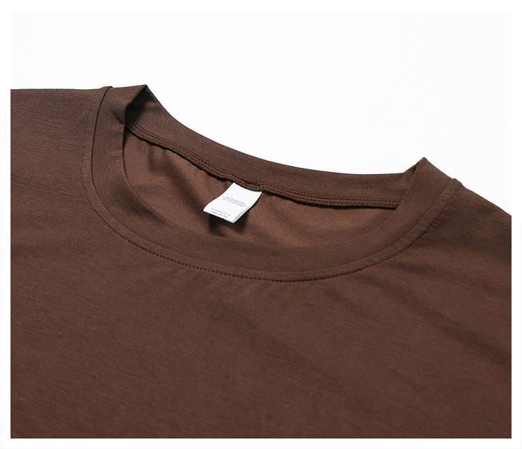 Tシャツ　腹出しスポーティクロップトップス