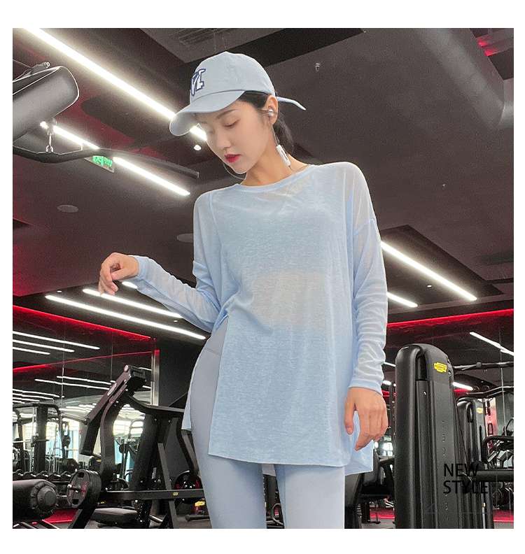 ロングTシャツ　ゆったりフィットスポーツ長袖ワンピース
