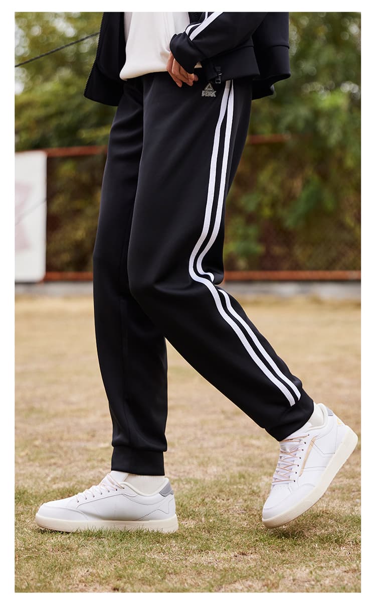 セットアップ　スタイリッシュトラックスーツセットアップ