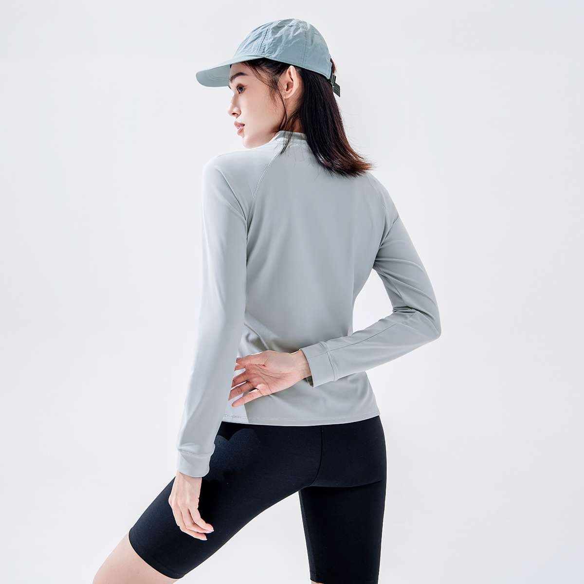 ロングTシャツ　アウトドア向けハーフジップシャツ