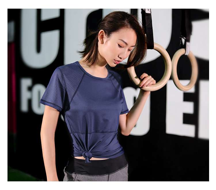 Tシャツ　通気性抜群メッシュスポーツシャツ