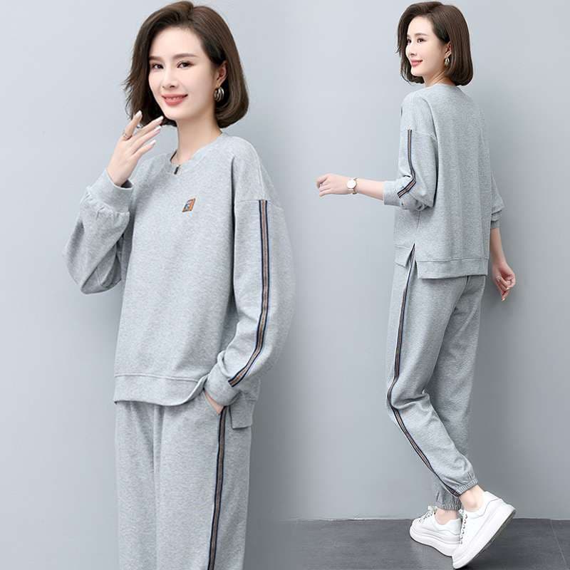 セットアップ　ゆったりカジュアルスポーツウェアセット