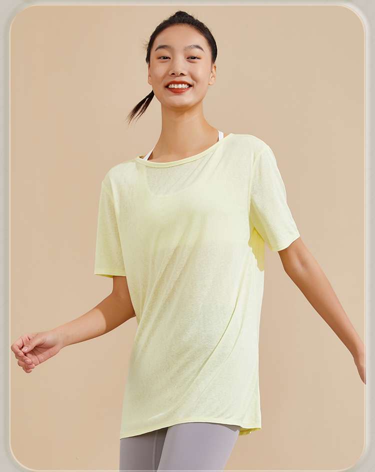 Tシャツ　バックオープンデザインスポーツトップス