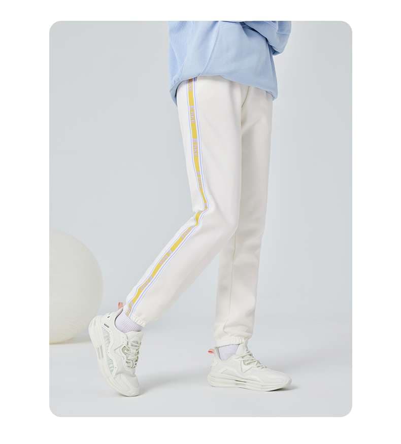 ロングパンツ　サイドラインスポーツパンツ