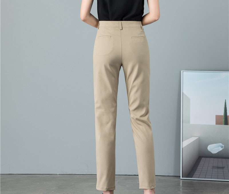 ロングパンツ　すっきりシルエットストレートパンツ