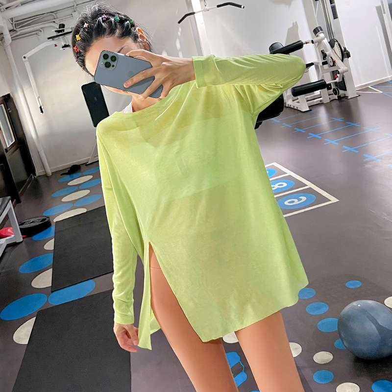 ロングTシャツ　ゆったりフィットスポーツ長袖ワンピース