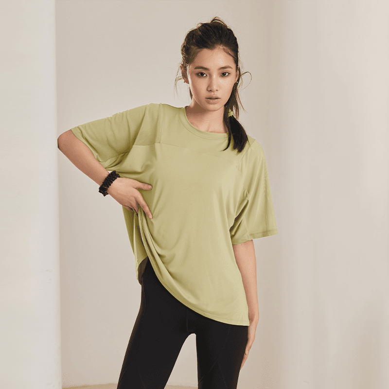 Tシャツ　レディーススポーツウェア　通気性抜群メッシュデザインゆったりTシャツ