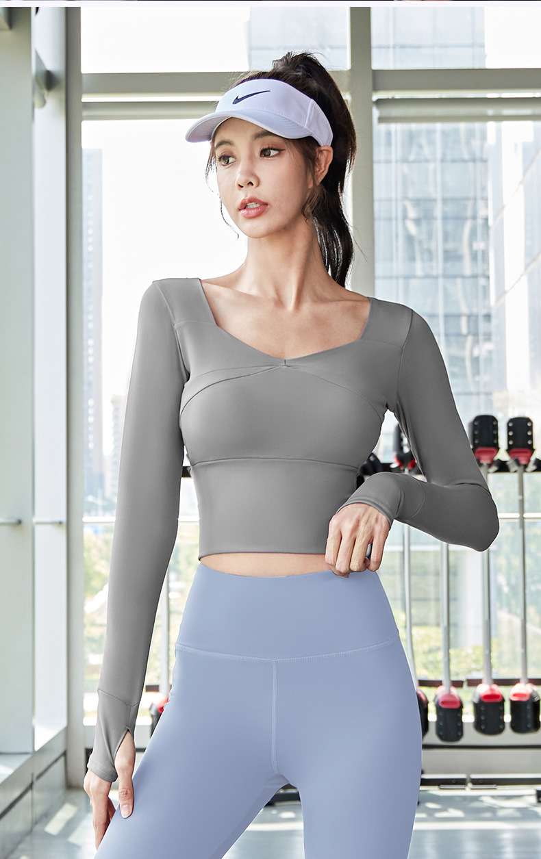ロングTシャツ　スタイリッシュフィットネスロングスリーブ