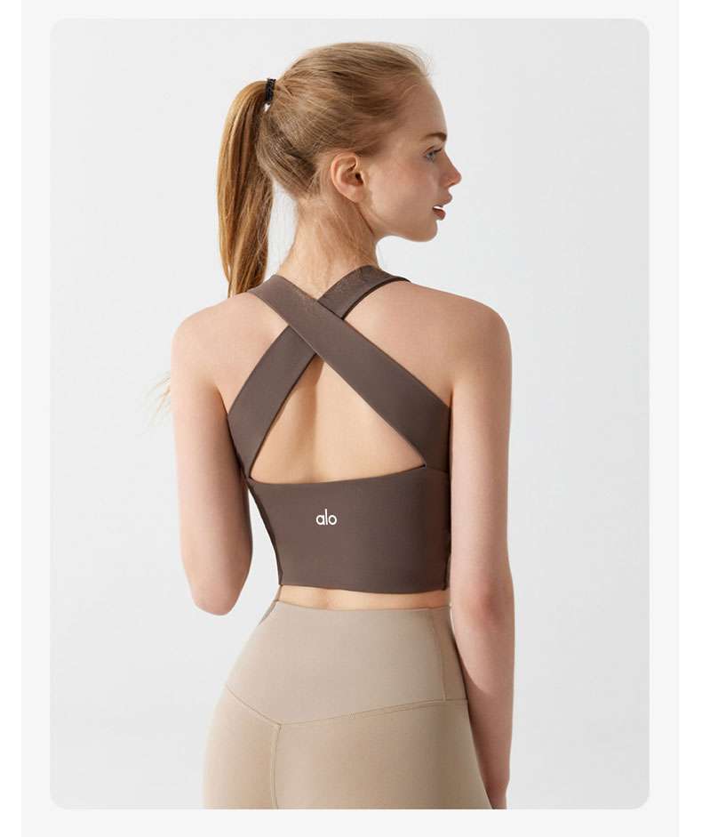 スポーツブラ　クロスバックスポーツブラ