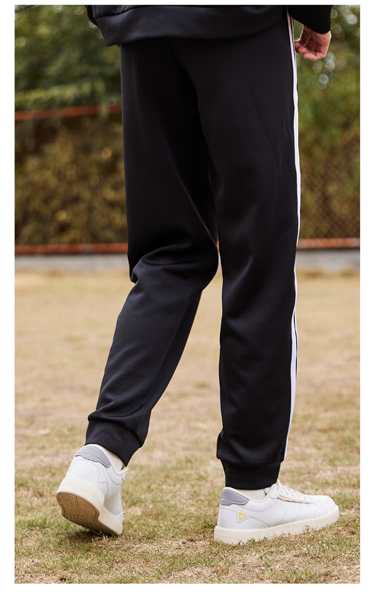 セットアップ　スタイリッシュトラックスーツセットアップ