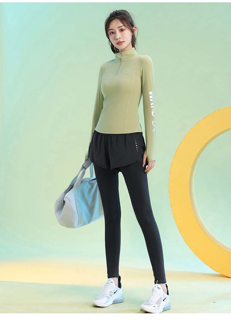 セットアップ　スポーティトレーニングウェアセット