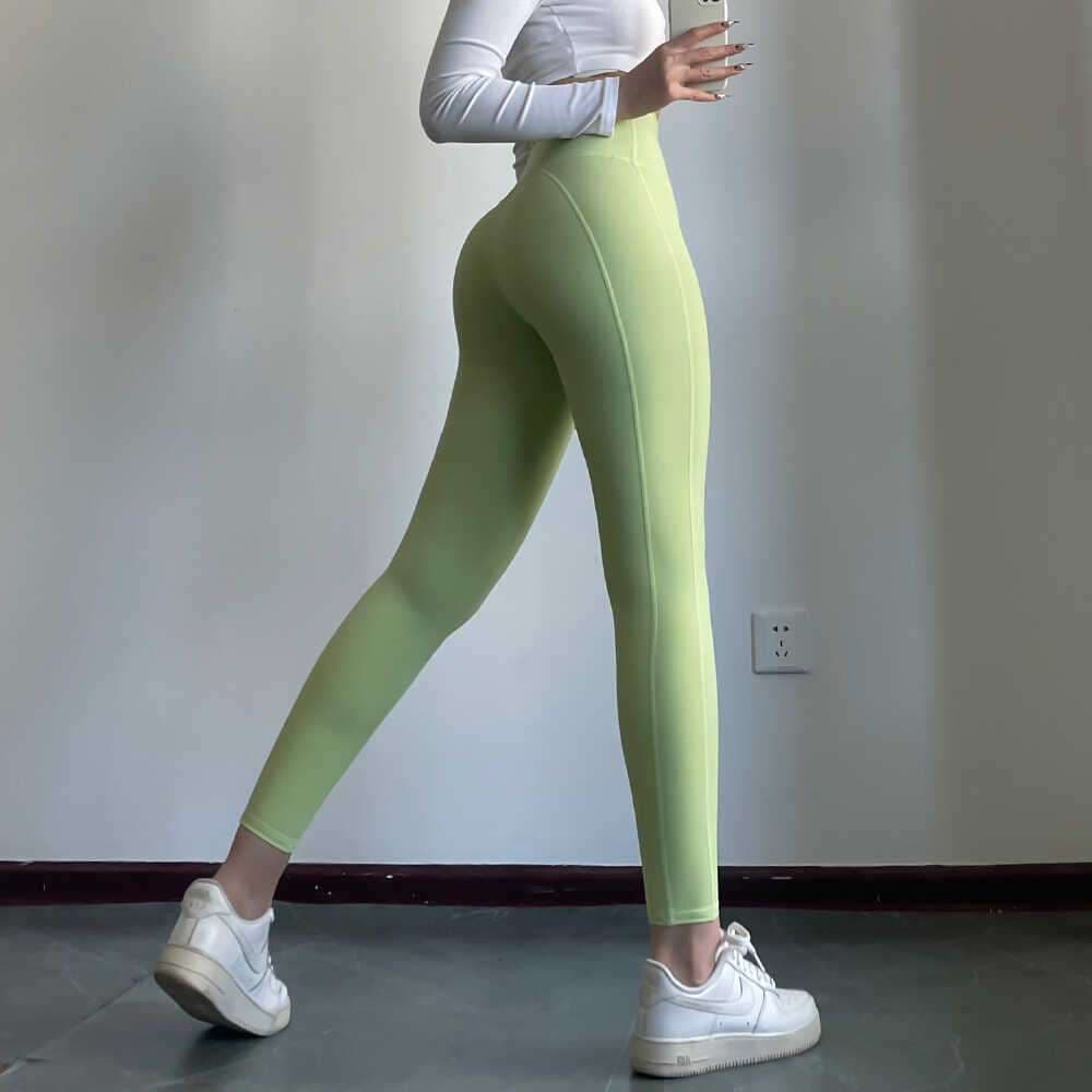 レギンス　モールドフィット美脚レギンス