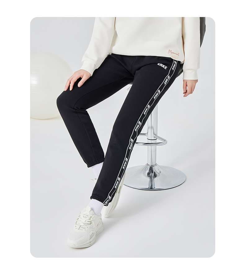 ロングパンツ　サイドラインスポーツパンツ