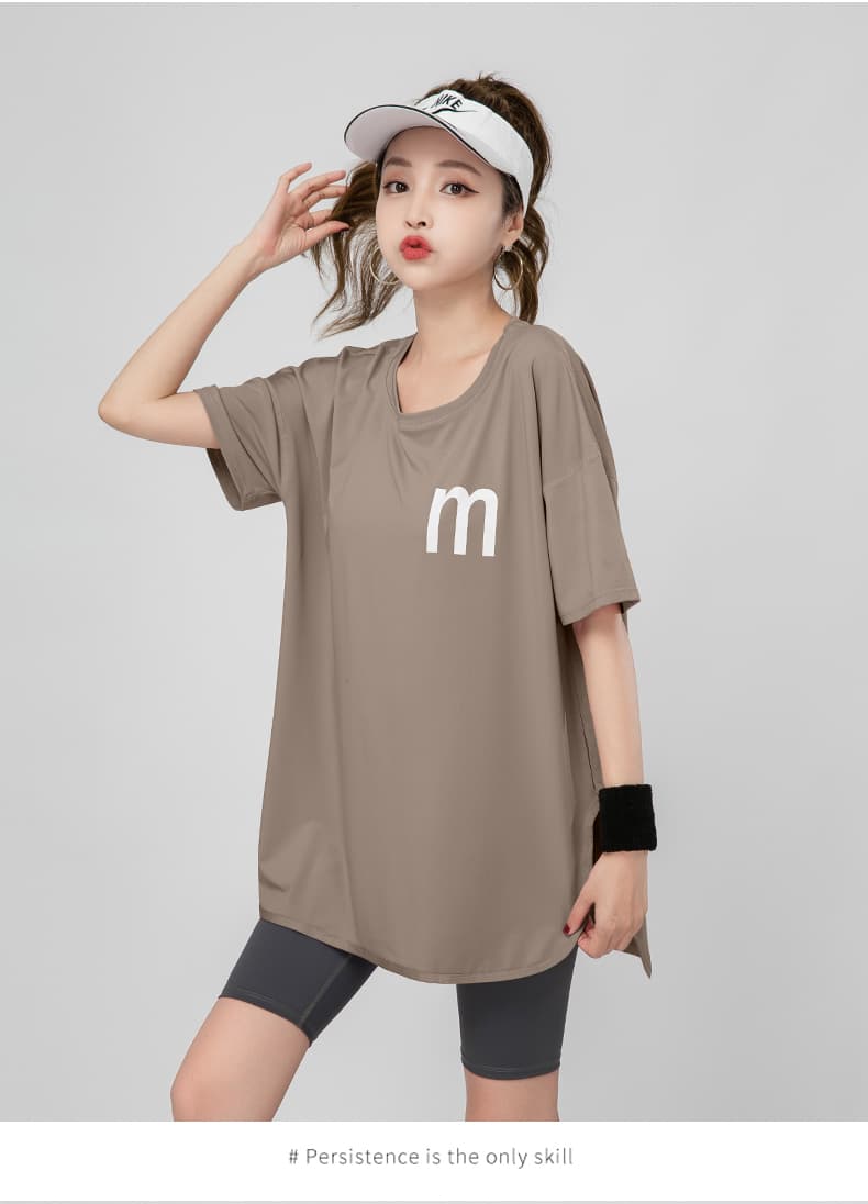 Tシャツ レディーススポーツウェア シンプルロゴ ゆったりフィットTシャツ