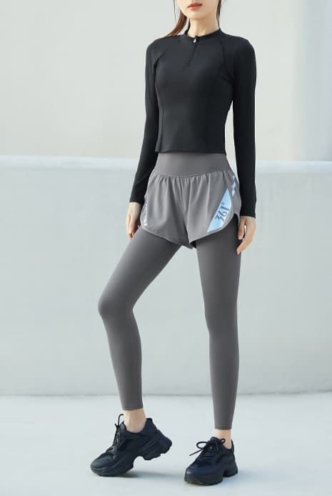 セットアップ 美シルエットジョギングセットアップ