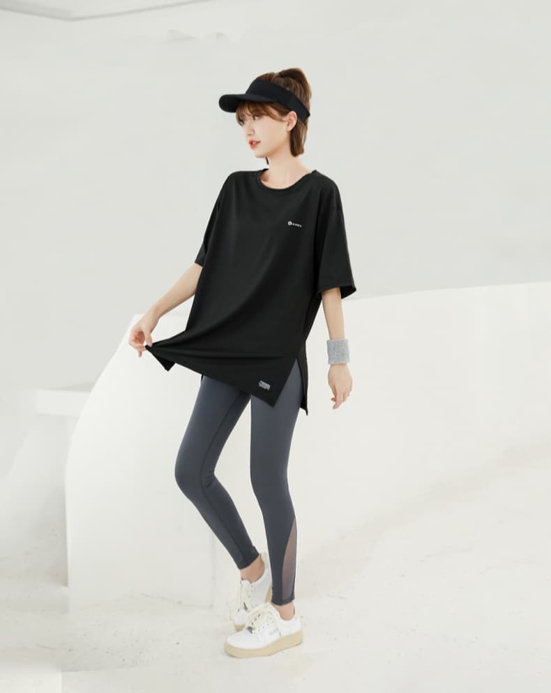 Tシャツ ゆったりフィットスポーツカットソー