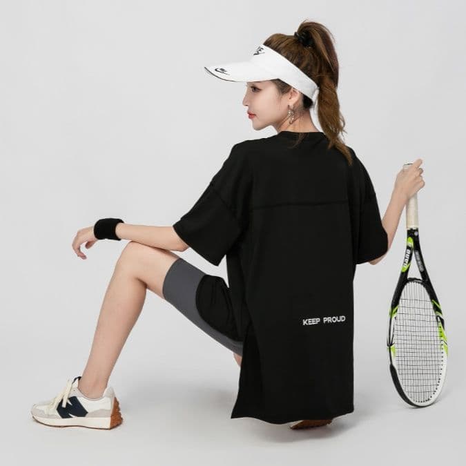 Tシャツ レディーススポーツウェア シンプルロゴ ゆったりフィットTシャツ