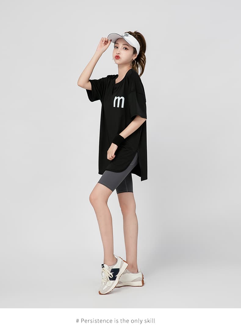 Tシャツ レディーススポーツウェア シンプルロゴ ゆったりフィットTシャツ