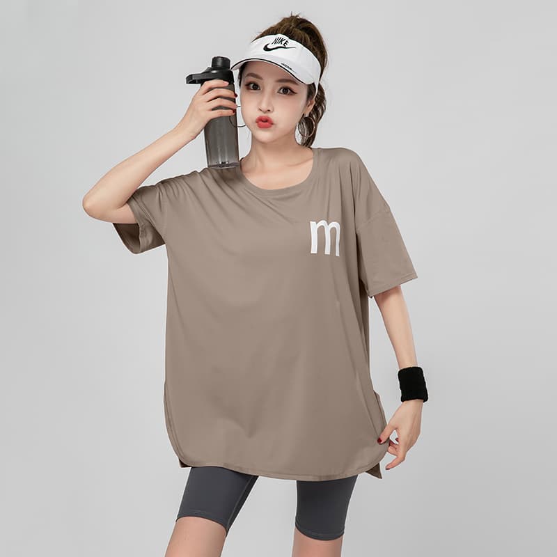 Tシャツ レディーススポーツウェア シンプルロゴ ゆったりフィットTシャツ